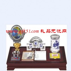 青花風格地球儀紅木臺歷定制 禮品紅木臺歷定做